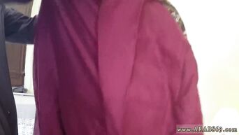 Arab slut in hijab greedily sucks a huge dick client